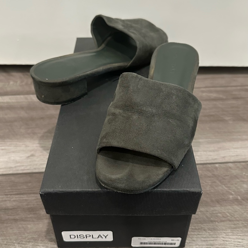 OAK + FORT Black Suede Sandals